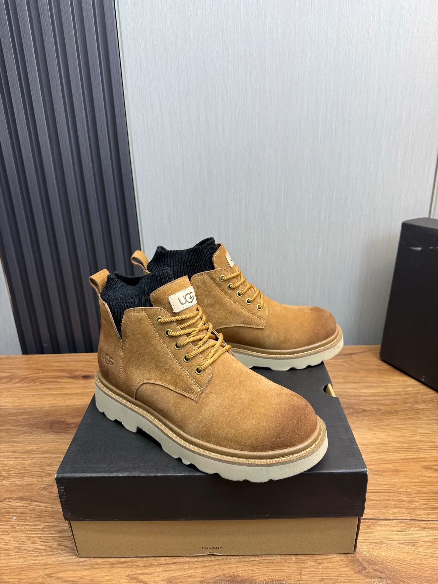 Factory price 640💰 [UGG] Men's hot winter warm boots🐑Simple and fashionable design, cowhide➕comfortable and warm wool lining. Soft and comfortable to wear, good warmth retention, and excellent foot feel. Regular size 38-45